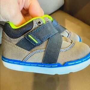 Stylish Kids Shoes with Velcro Strap